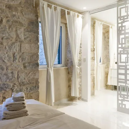 Palace Luxury *