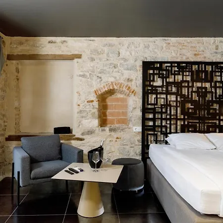 Palace Luxury Apartman *