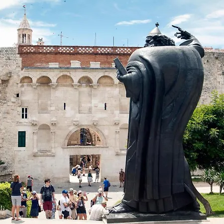 Palace Luxury Апартаменты Сплит